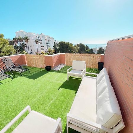 Cozy Apartment With Large Terrace Torremolinos Dış mekan fotoğraf