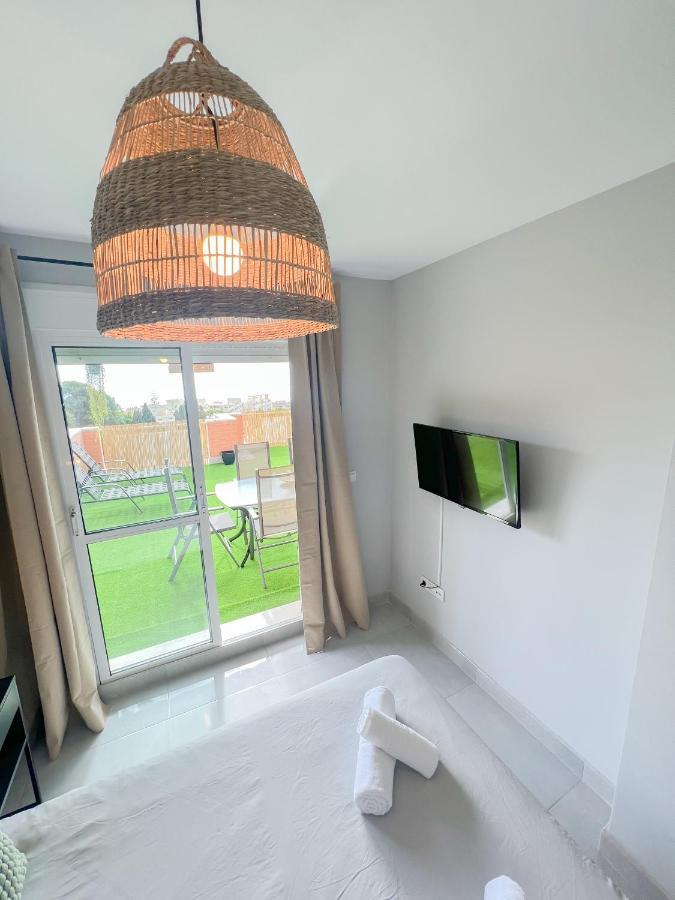 Cozy Apartment With Large Terrace Torremolinos Dış mekan fotoğraf