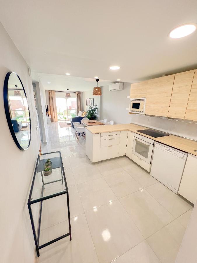 Cozy Apartment With Large Terrace Torremolinos Dış mekan fotoğraf