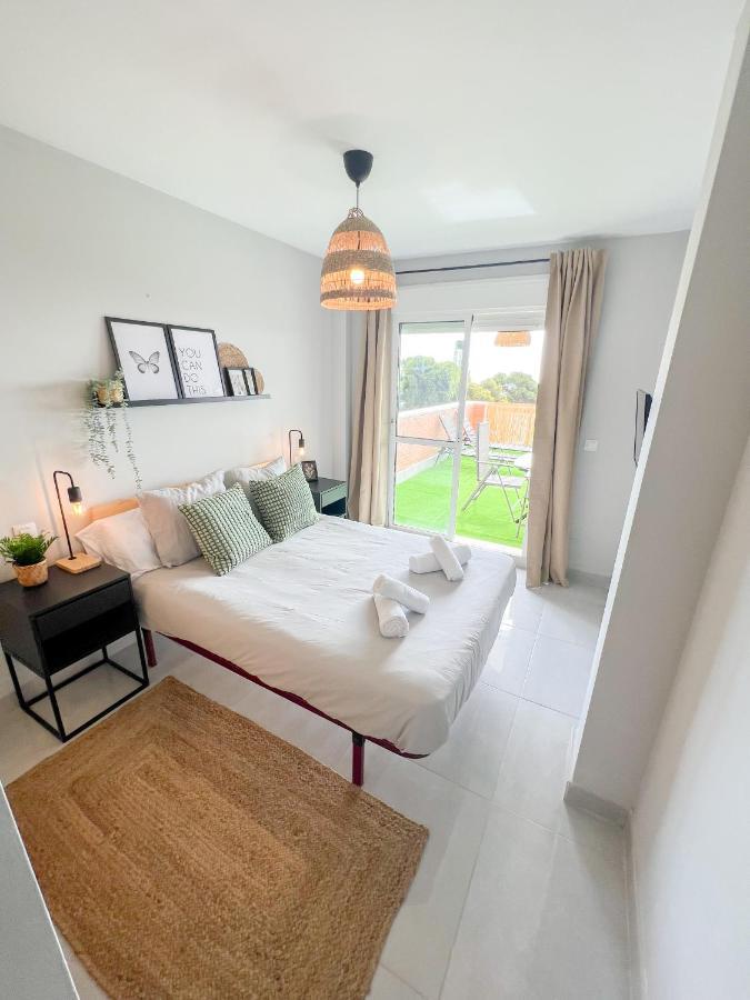 Cozy Apartment With Large Terrace Torremolinos Dış mekan fotoğraf