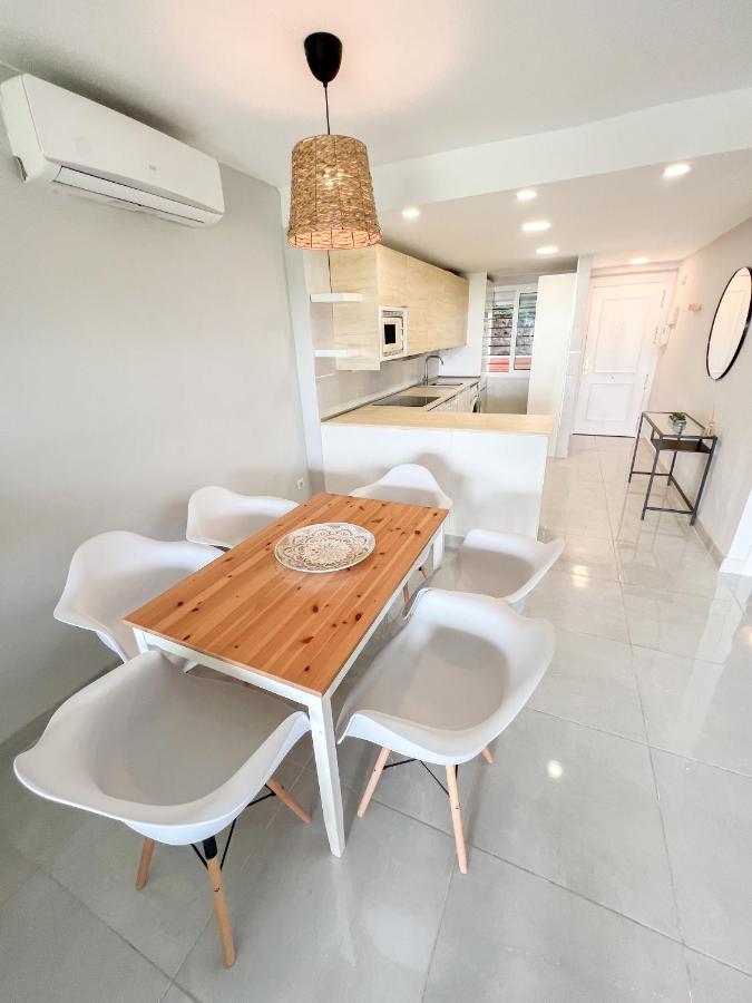 Cozy Apartment With Large Terrace Torremolinos Dış mekan fotoğraf