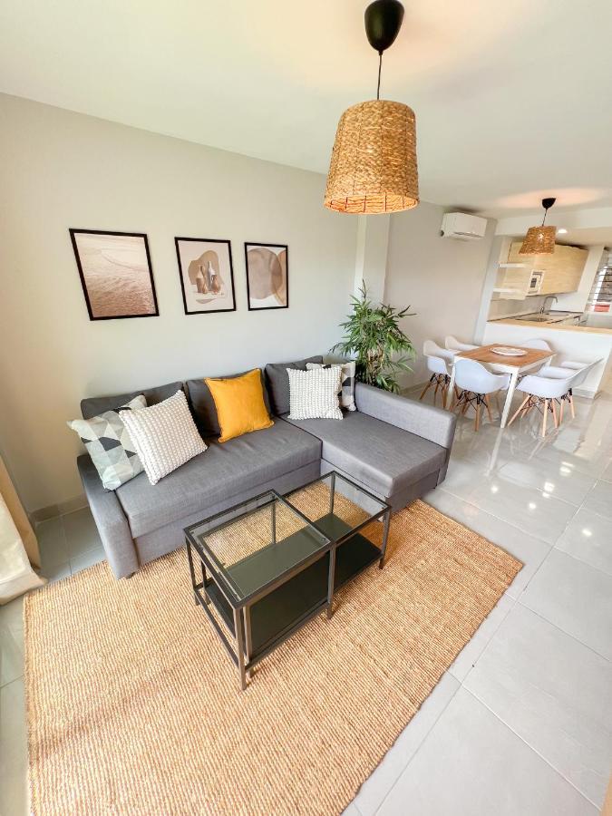 Cozy Apartment With Large Terrace Torremolinos Dış mekan fotoğraf