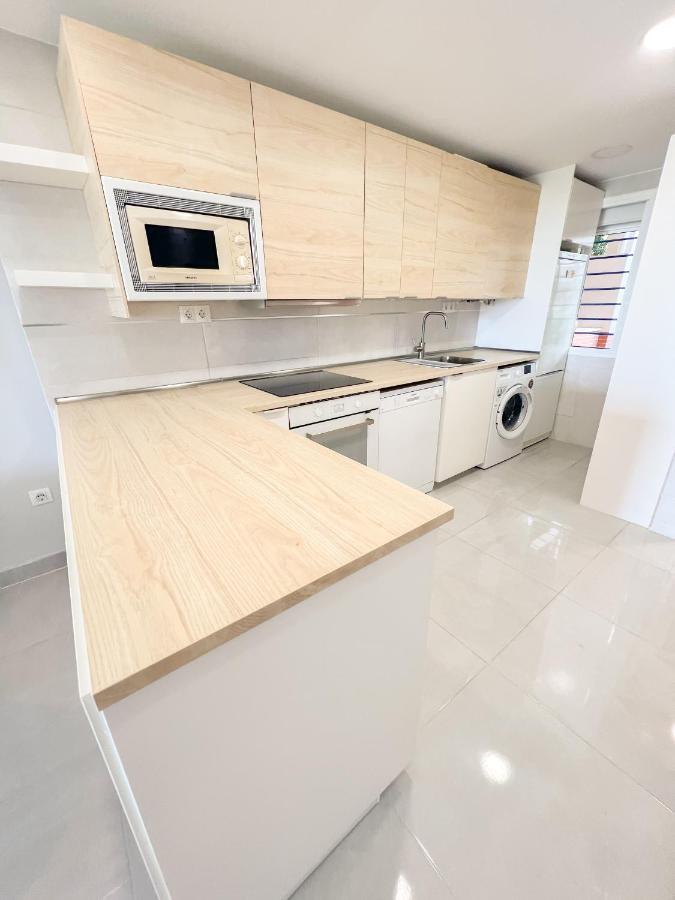 Cozy Apartment With Large Terrace Torremolinos Dış mekan fotoğraf