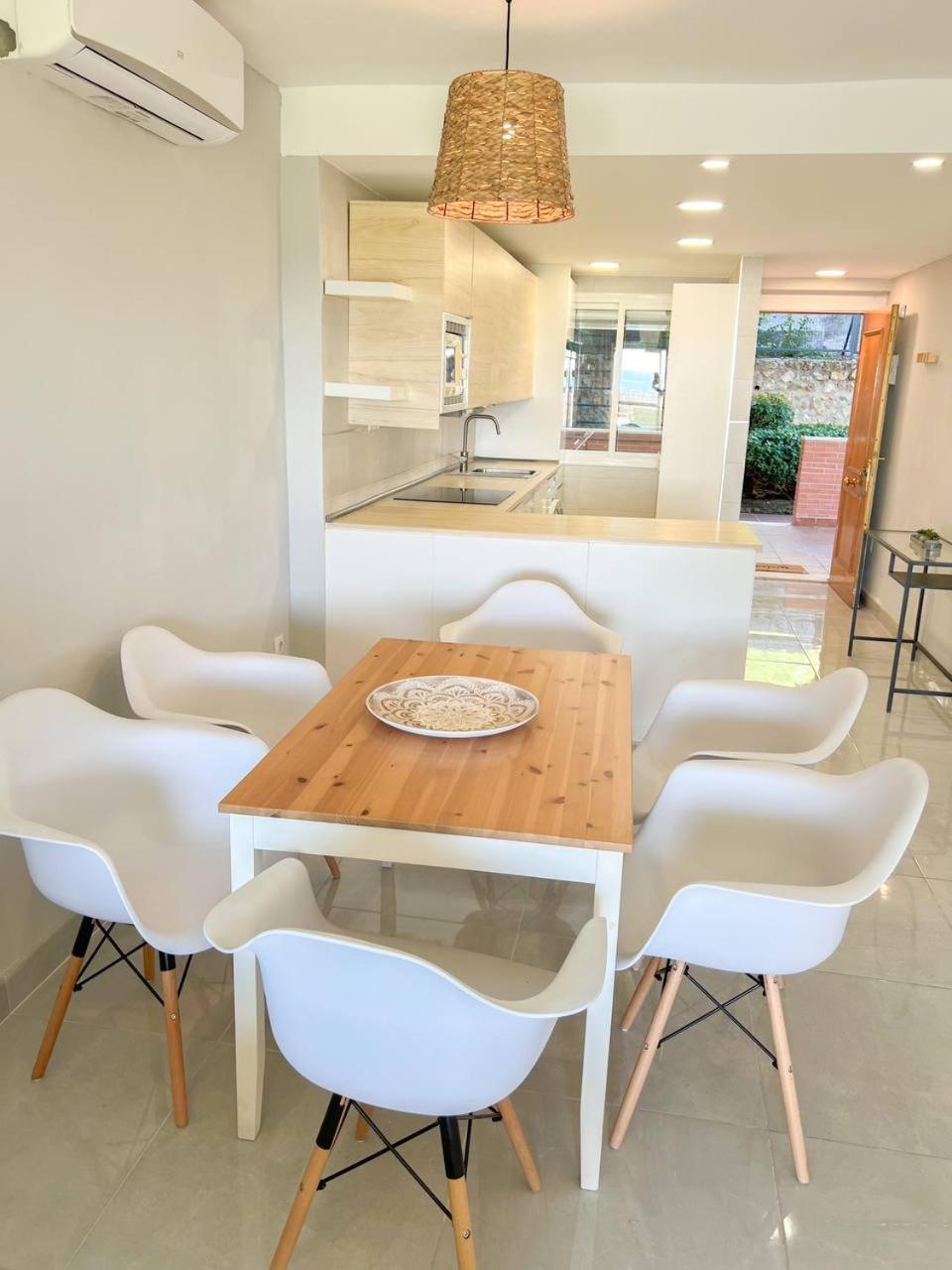 Cozy Apartment With Large Terrace Torremolinos Dış mekan fotoğraf