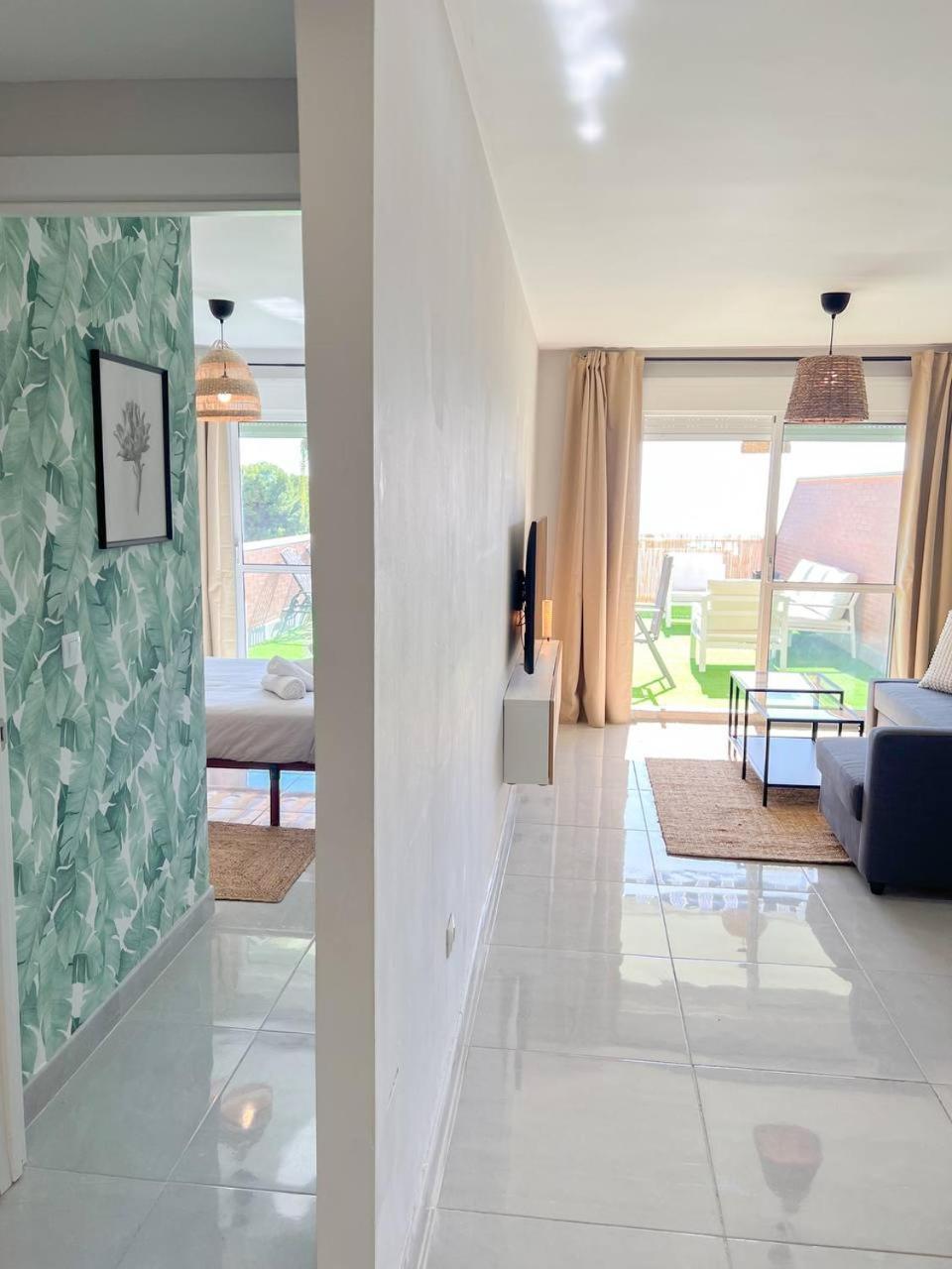 Cozy Apartment With Large Terrace Torremolinos Dış mekan fotoğraf
